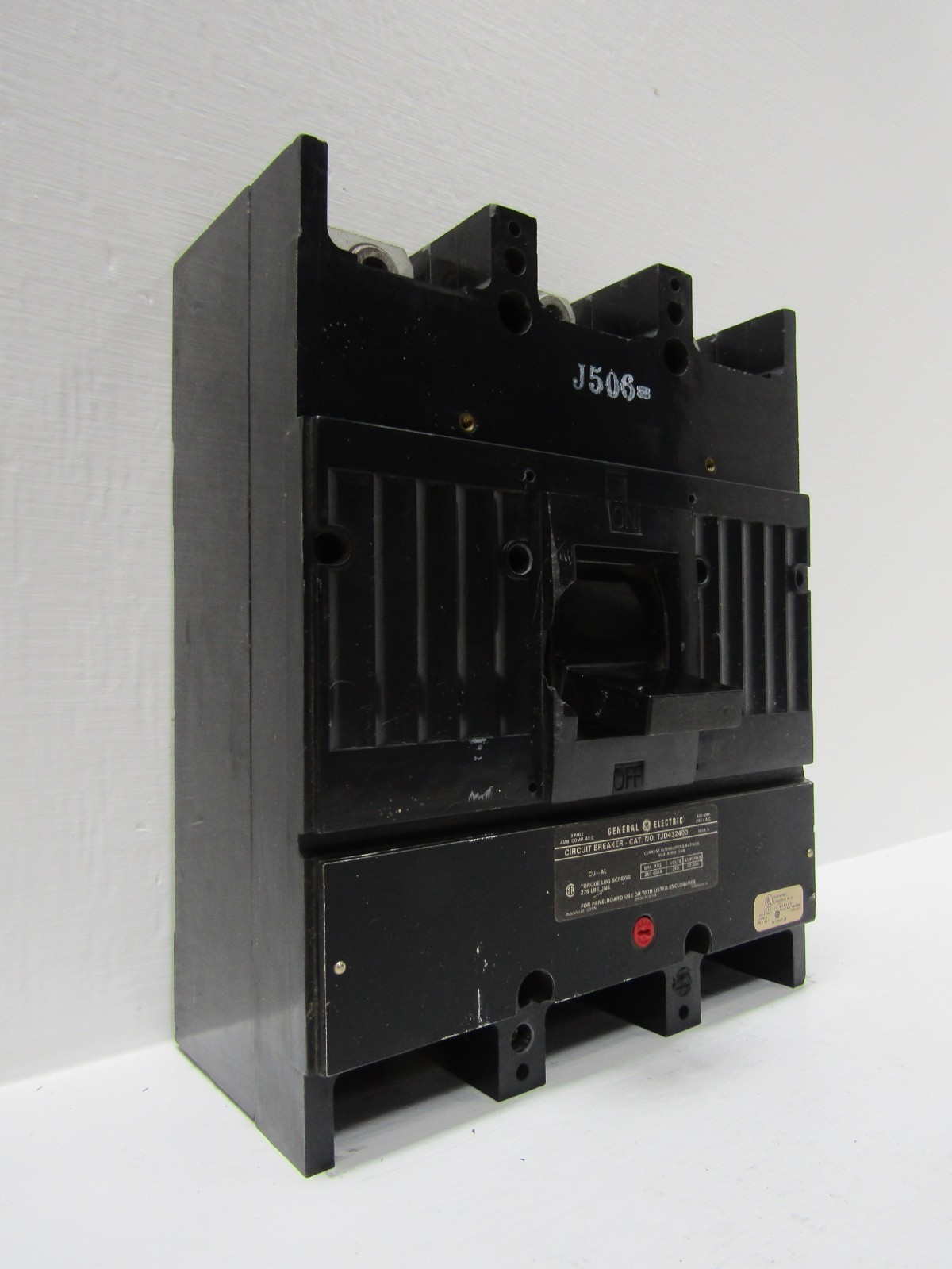 GE General Electric TJD432400 400 Amp 240V 3-Pole Circuit Breaker 400A Chipped