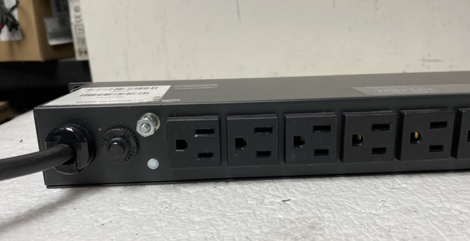 Tripp-Lite PDU1215 15A 120V 50/60Hz Rack Mounted Surge Protector