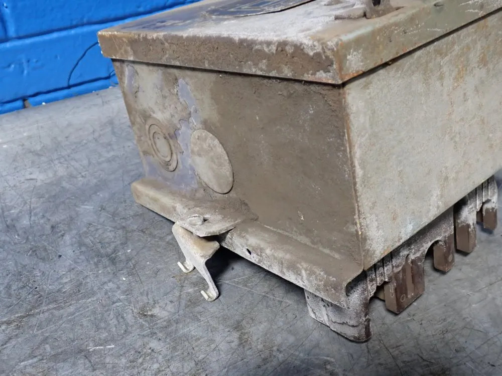 SQUARE D SD-9353 BUS PLUG UNIT 100 AMPS 02260170019