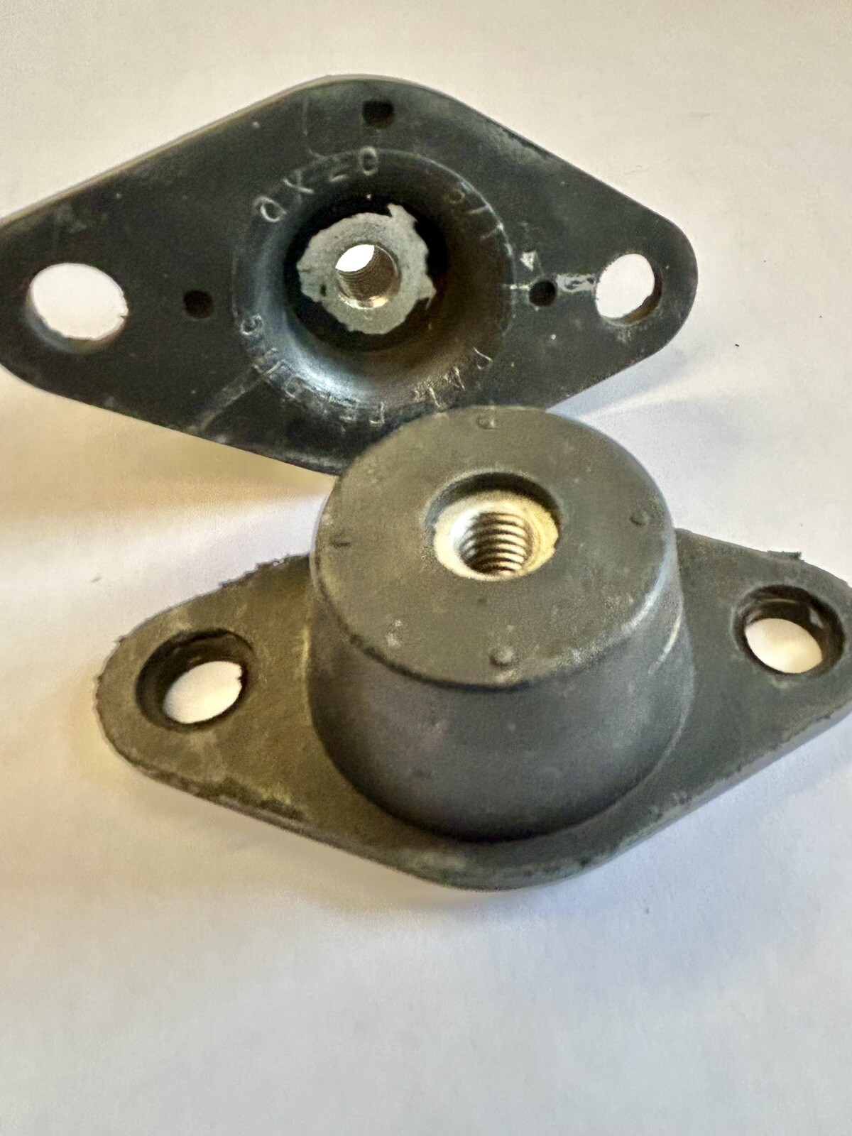 Flange Style Shock Absorber Vibration Isolator Compression Mount 5/16″-18 Tap