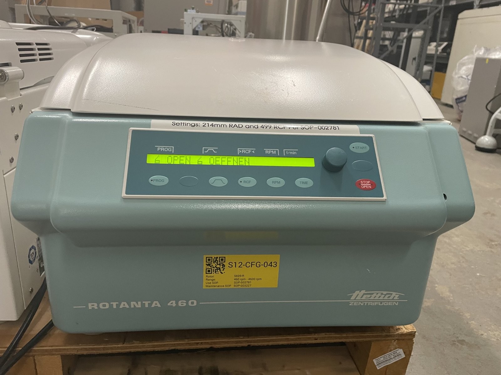 Hettich Rotanta 460 Centrifuge w/ 5699-R Swing-Out Rotor 4600 RPM Lab Benchtop Z