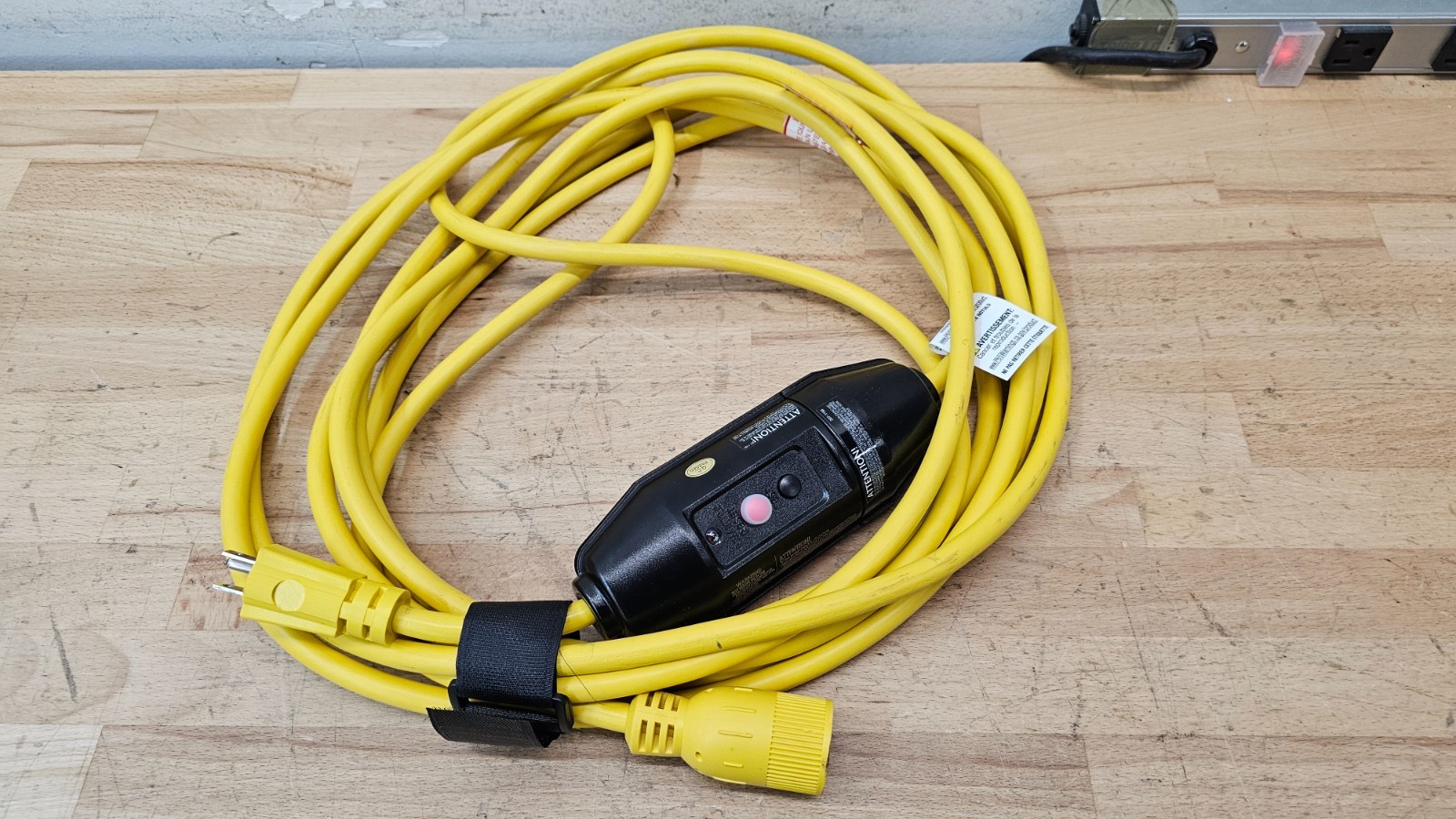 EDIC Endeavor 9000I-HSH Multi-Surface Commercial Kit W/ Heat & Cleaning Tools