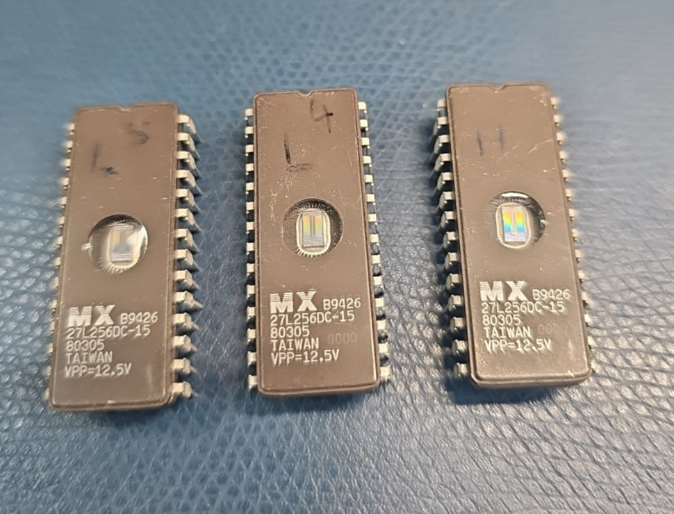 QTY 3 MACRONIX IC – MX27C256DC IC, EPROM, 32KX8, CMOS, DIP, 28PIN, CERAMIC