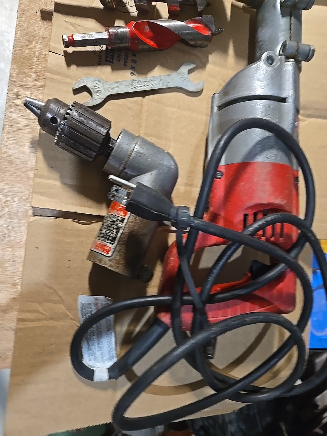 Milwaukee 1001-1 1/2 Right Angle Drill 500 RPM w/ Case And Extras Head And Bits