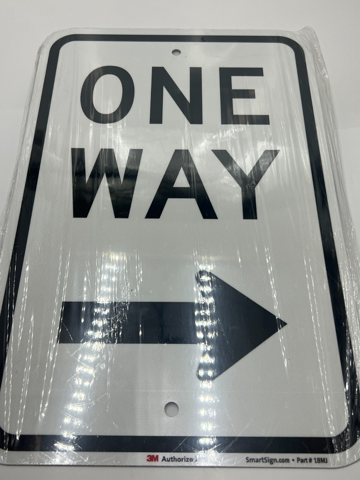 SmartSign 18MJ One Way Sign Sign Right Arrow 12″ x 18″ 3M EG Reflective Aluminum