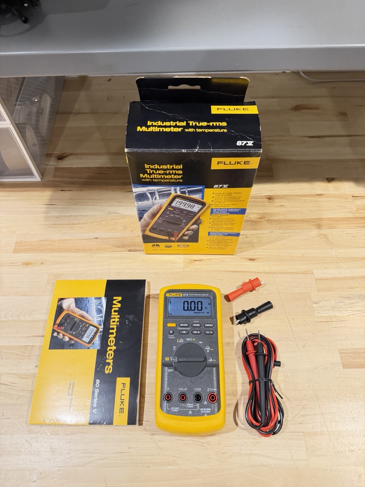 FLUKE 87V TRUE RMS MULTIMETER W/ LEADS (TESTED) SHIPS FAST