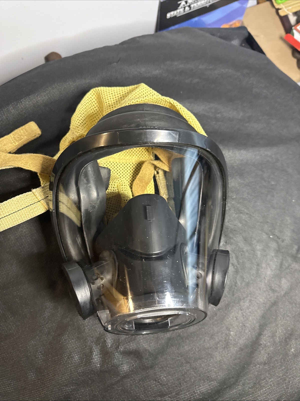 SCOTT Safety AV-3000 large Full Facepiece Respirator Mask