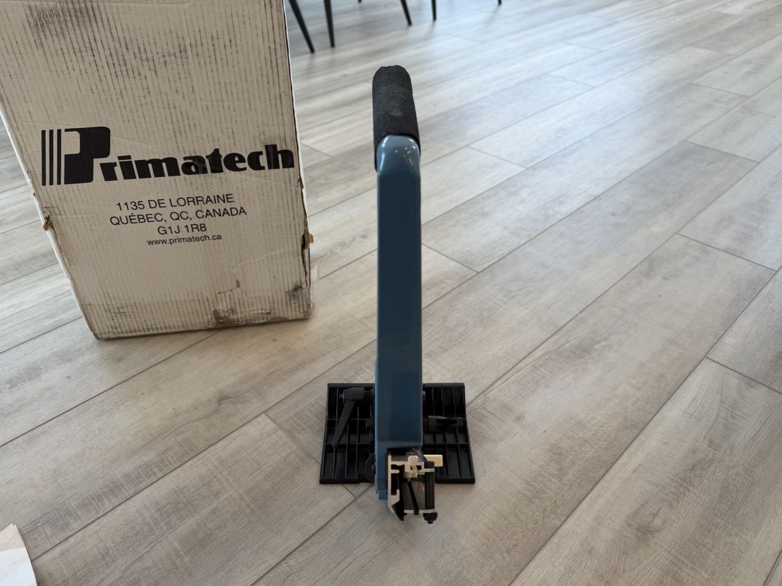 Primatech 610 Hardwood Floor Nailer Great Condition + 2 Boxes 1-1/4 Nails Mallet