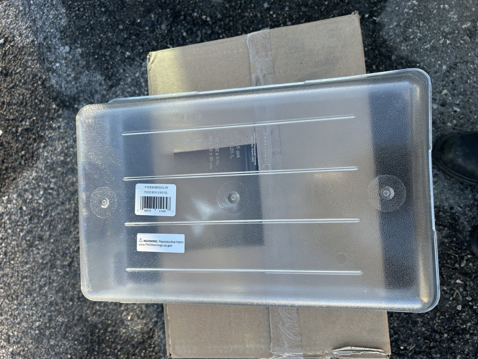Case of 6 Rubbermaid Commercial 3309 3.5 gal 18″ x 12″ x 6″ Food Tote Box – CLR