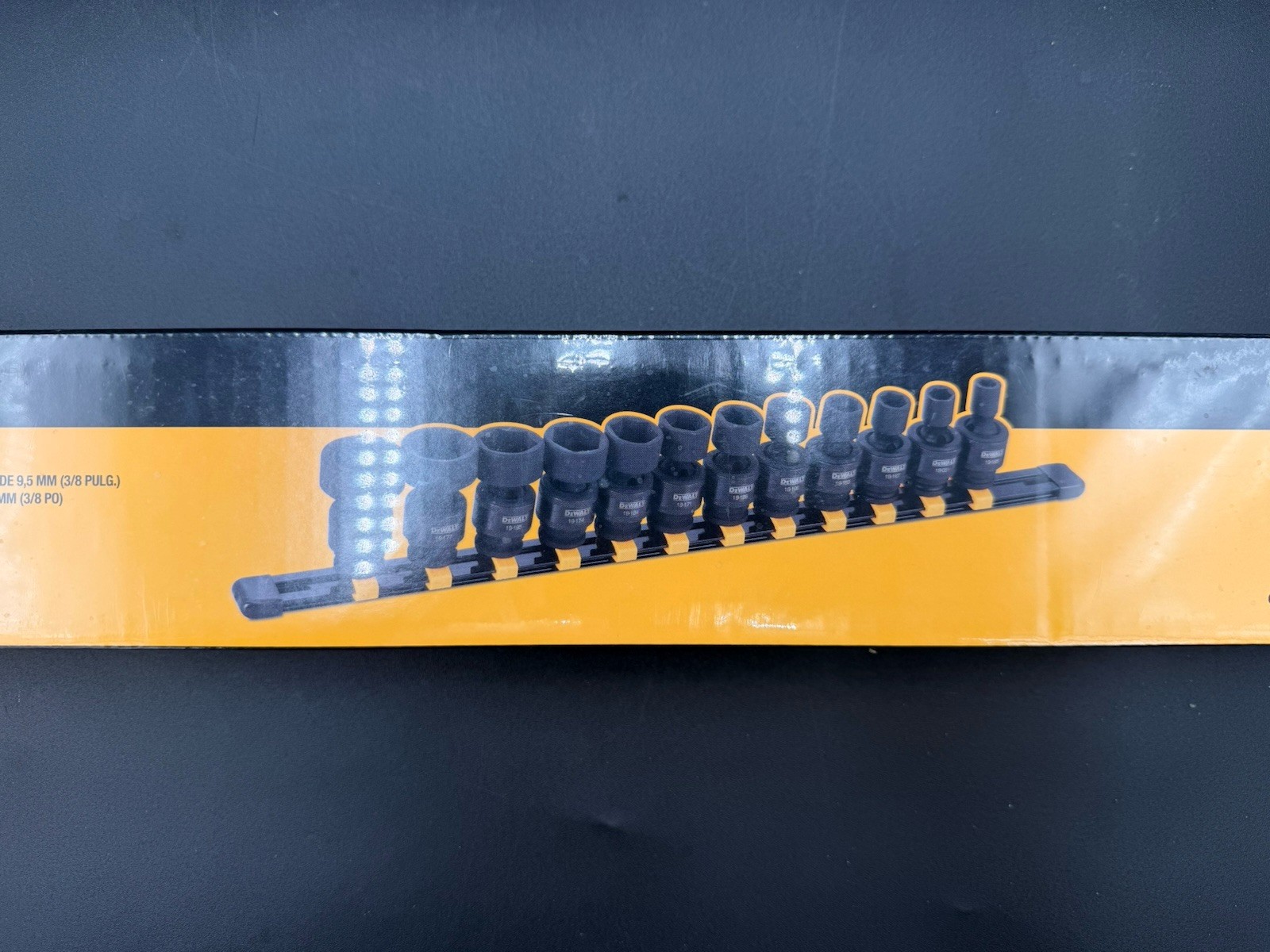 Dewalt 3/8″ Drive Impact Universal Socket Set (SAE) (DWMT19228)