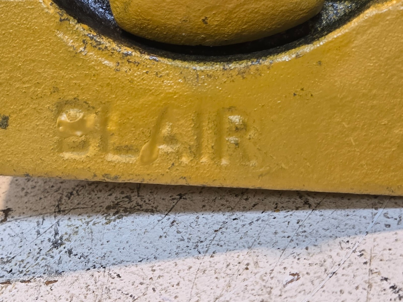Blair Retractable Twist Lock 151 | 2022 | 6″x6″