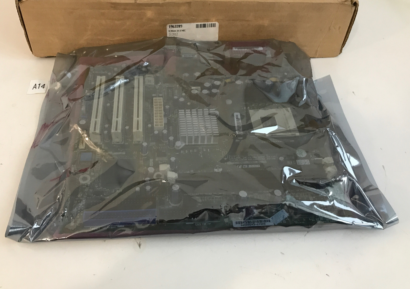 *NEW OPEN BOX-SEALED BAG* EMACHINE MOTHERBOARD FOR T2682