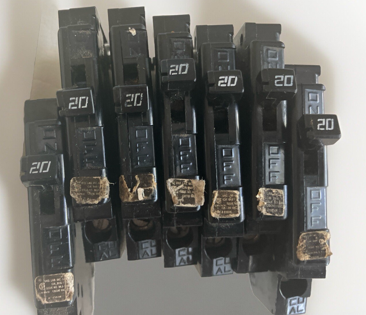 A120R Challenger Crouse-Hinds 1 Pole 20 Amp Wafer Circuit Breaker A120 CTL