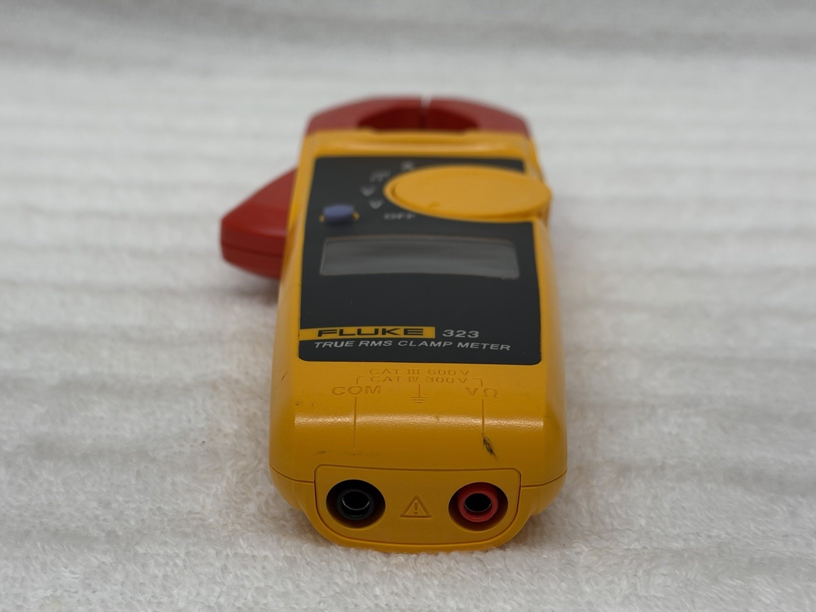 FLUKE 116/323 Kit HVAC Multimeter and Clamp Meter Combo Kit C2