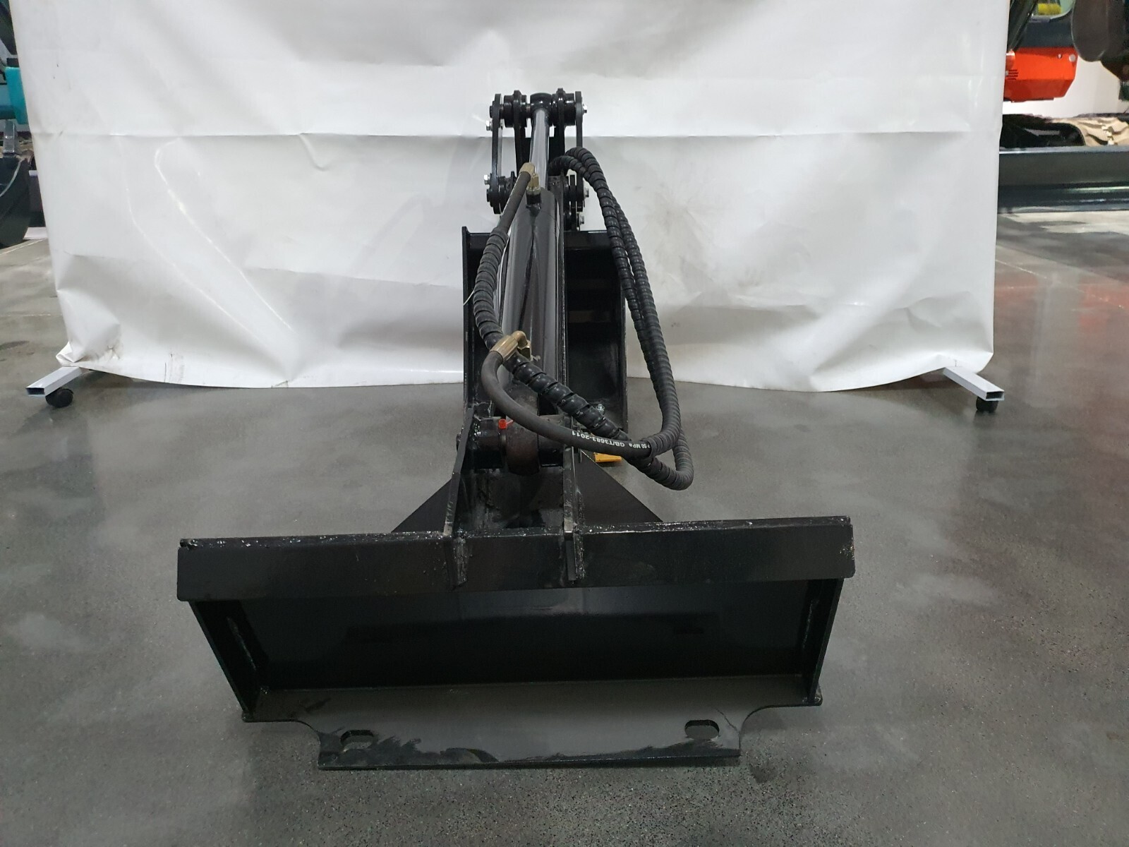 Agrotk Skid Steer Backhoe Bucket Attachment 12in Single Arm Digger Bucket 0.03m³