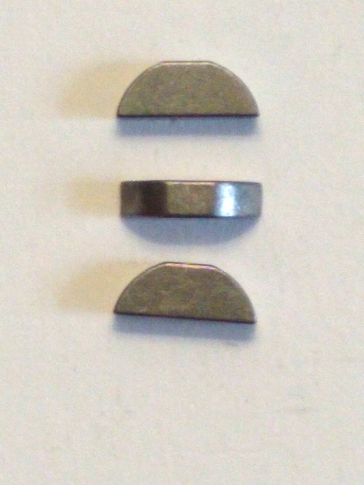 (#211) 1/16″ x 3/8″ Carbon Steel Woodruff Key Made in USA 10 Pcs.