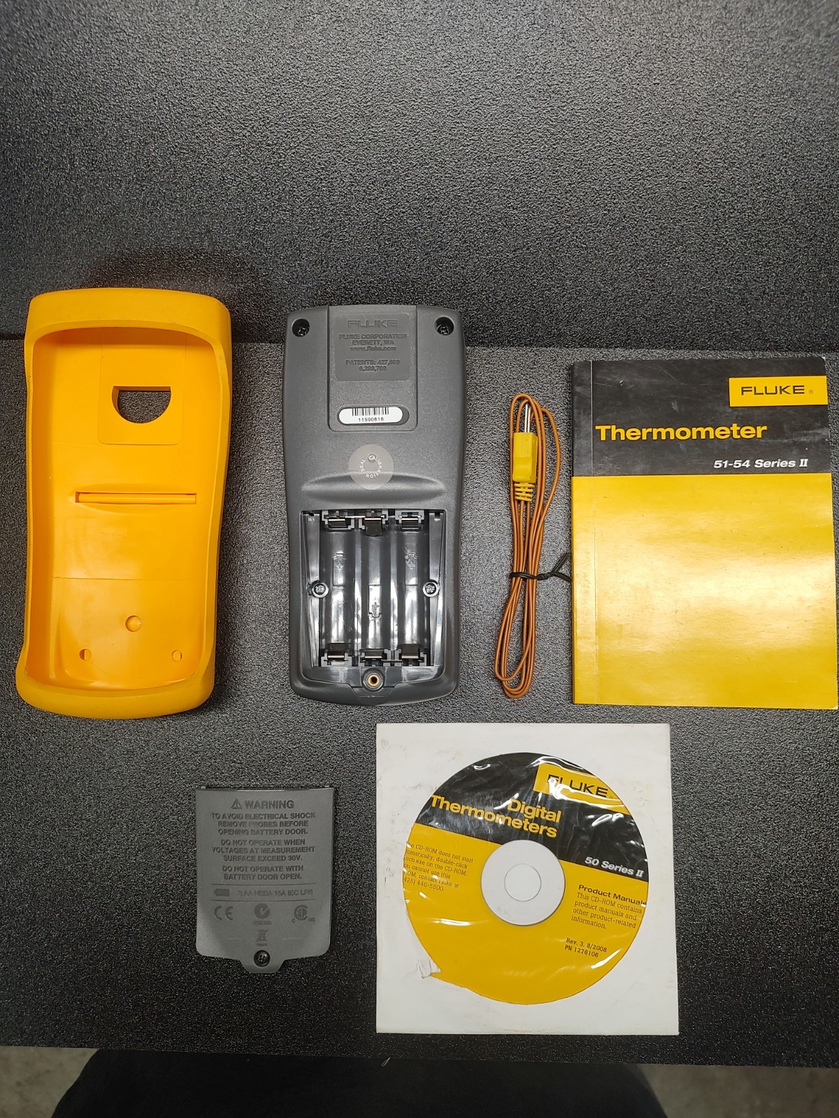 Fluke 51 II Digital Display Handheld Thermometer Temperature Meter