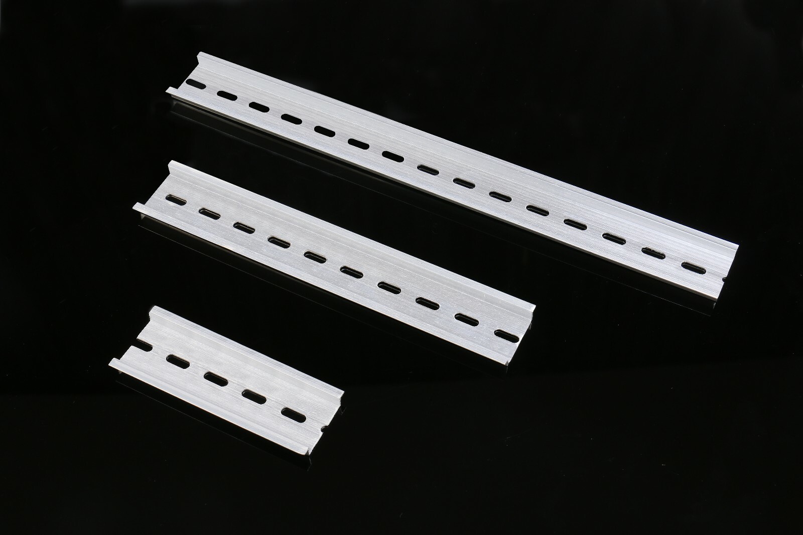 GEYA 35mm Width Din Rail 10cm 15cm 20cm 30cm Aluminum Alloy Slotted Rail Length