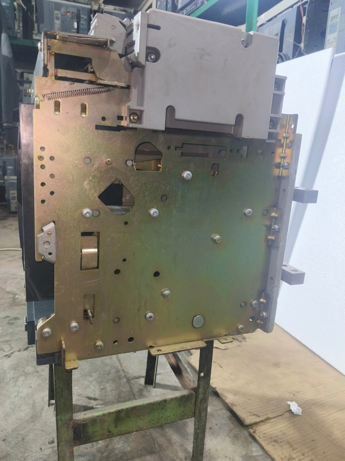 MERLIN GERIN / SCHNEIDER MASTERPACT NW40H1 4000A ACB 3 POLE SUPERIOR QUALITY