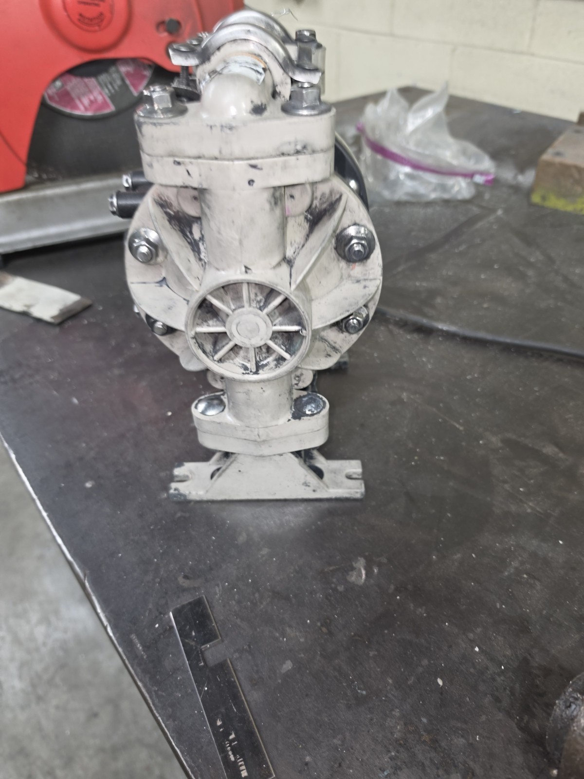 ARO 1″ 120psi Teflon Diaphragm Pump (6661A3-344-C)