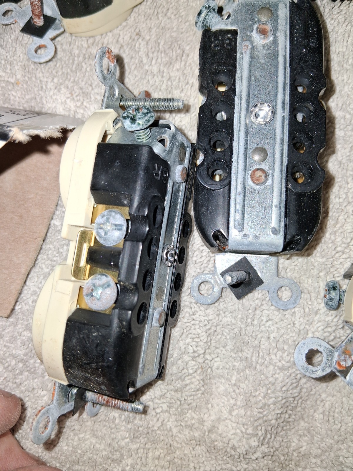 (Qty. 40) Leviton BR20-1 20A, 125V, Duplex Receptacle No Box