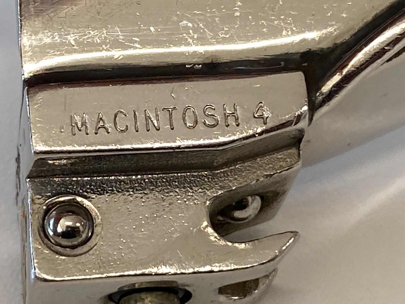 L32: Lot of 9 Ainca / AMS / Maco / EvalueMed / Mac Macintosh 4 Blade