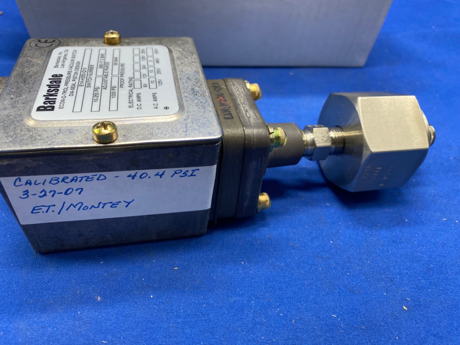 U.S. Filter Wallace & Tierman U24860, Barksdale pressure switch E1H-H250-Q13