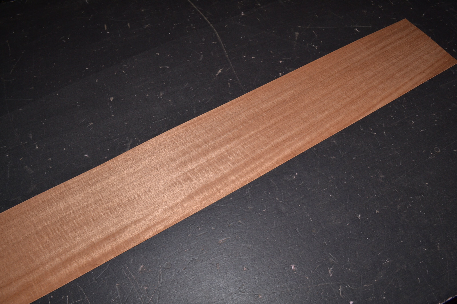 Mahogany Raw Wood Veneer Sheets 6 x 39 inches 1/42nd 6770-42