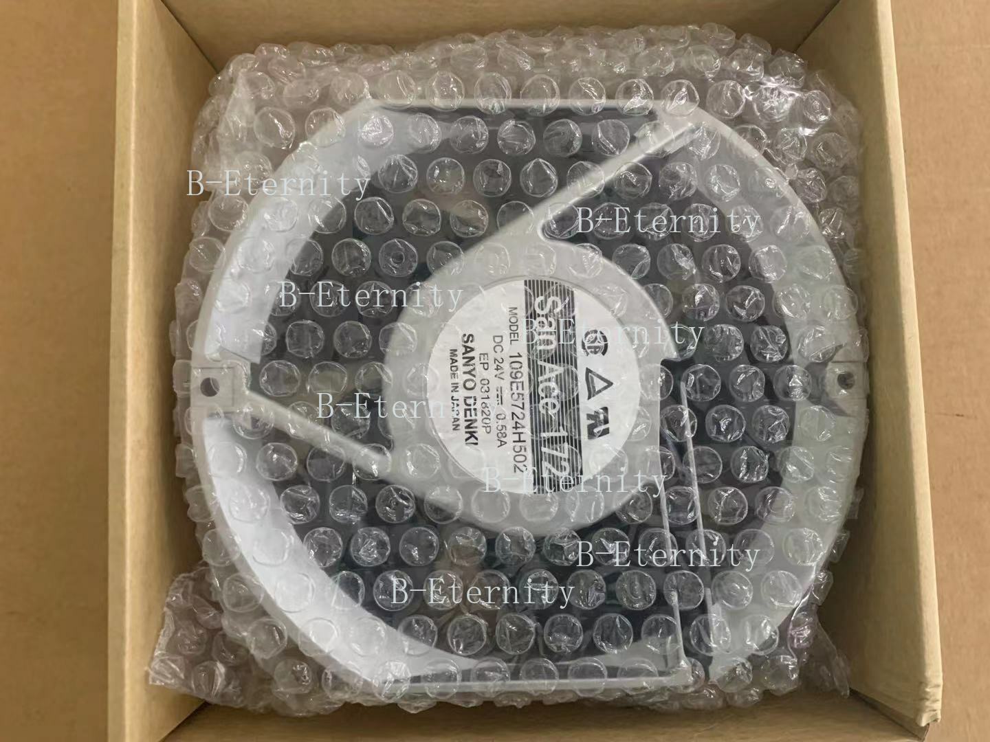 SANYO 109E5724H502 24V 0.58A 172 * 150 * 51mm axial flow fan