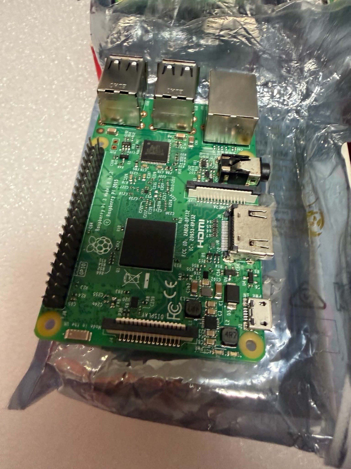 Raspberry Pi 3 Model B v1.2 Dev Board 1GB RAM WiFi Bluetooth