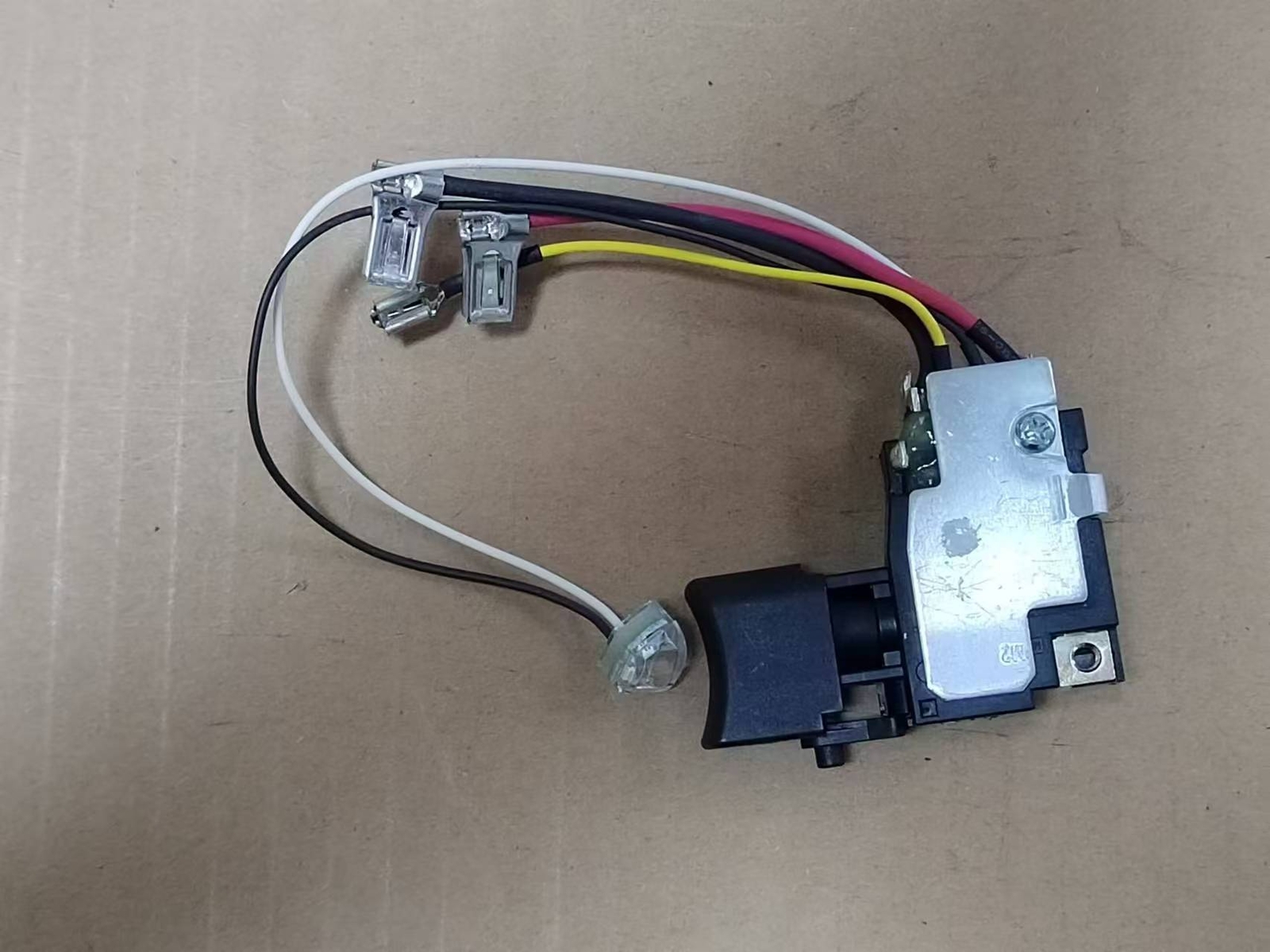 1PC Makita Switch 6507511 TG573FSB-8V DC18V 15A