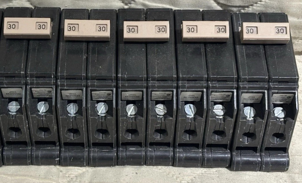 Lot of 5 ~Circuit Breakers Eaton Cutler Hammer CH230 ~30 Amp