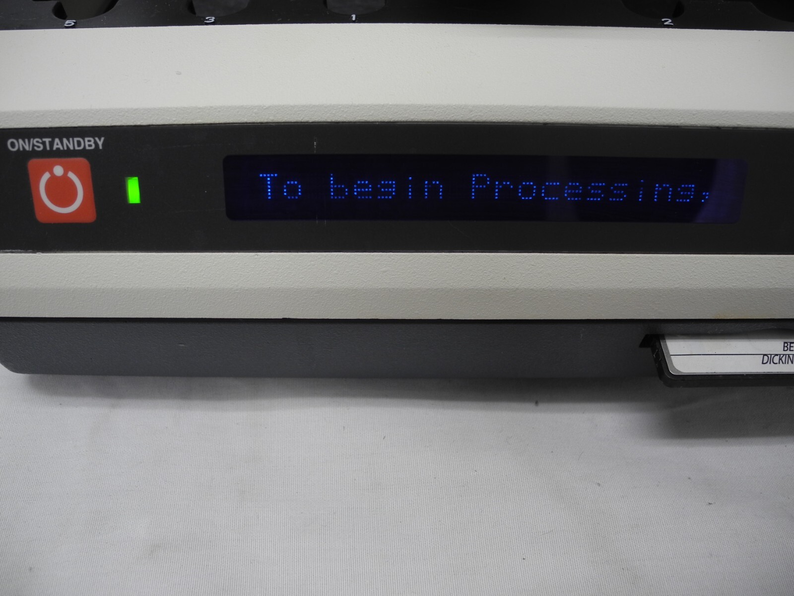 BECTON DICKINSON VPIII BD MICROPROBE PROCESSOR MODEL 250100 W/ BD LYSIS BLOCK