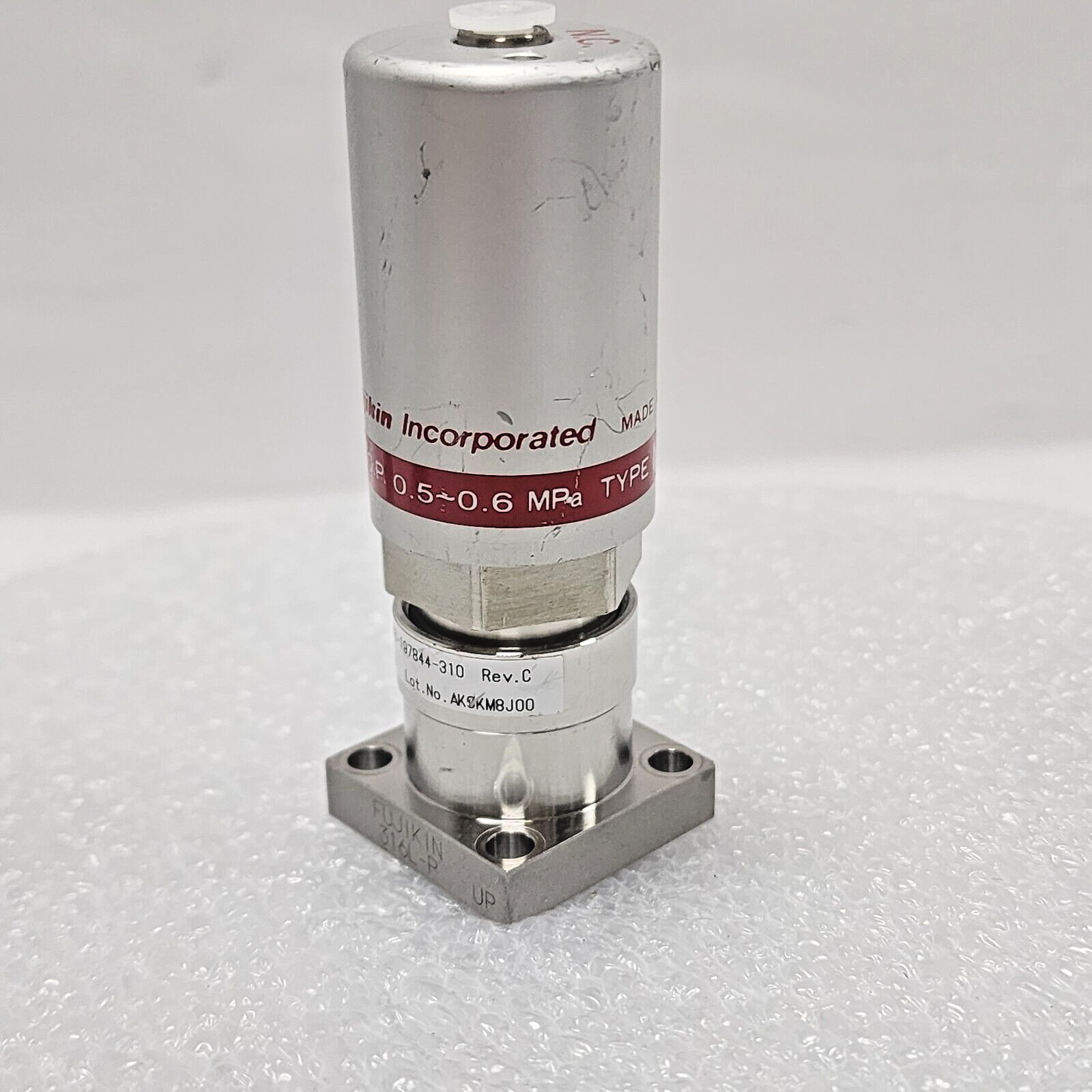 Fujikin 0P 0.5-0.6 MPa,C No 708223 Lam 766-197844-310 Rev C Type NC Valve,96970
