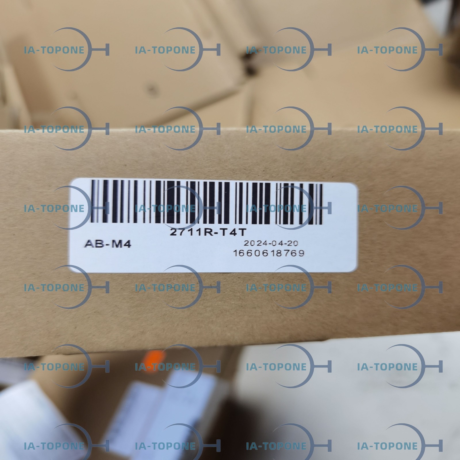 US STOCK ~ 1PC Brand New 2711R-T4T Allen-Bradley Local Free Fast Shipping
