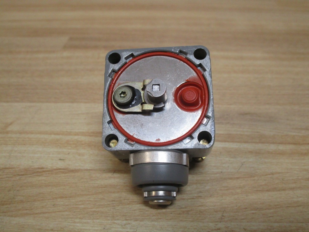 Cutler Hammer E50DS1 Eaton Limit Switch Head E50DS1 Ser. A1