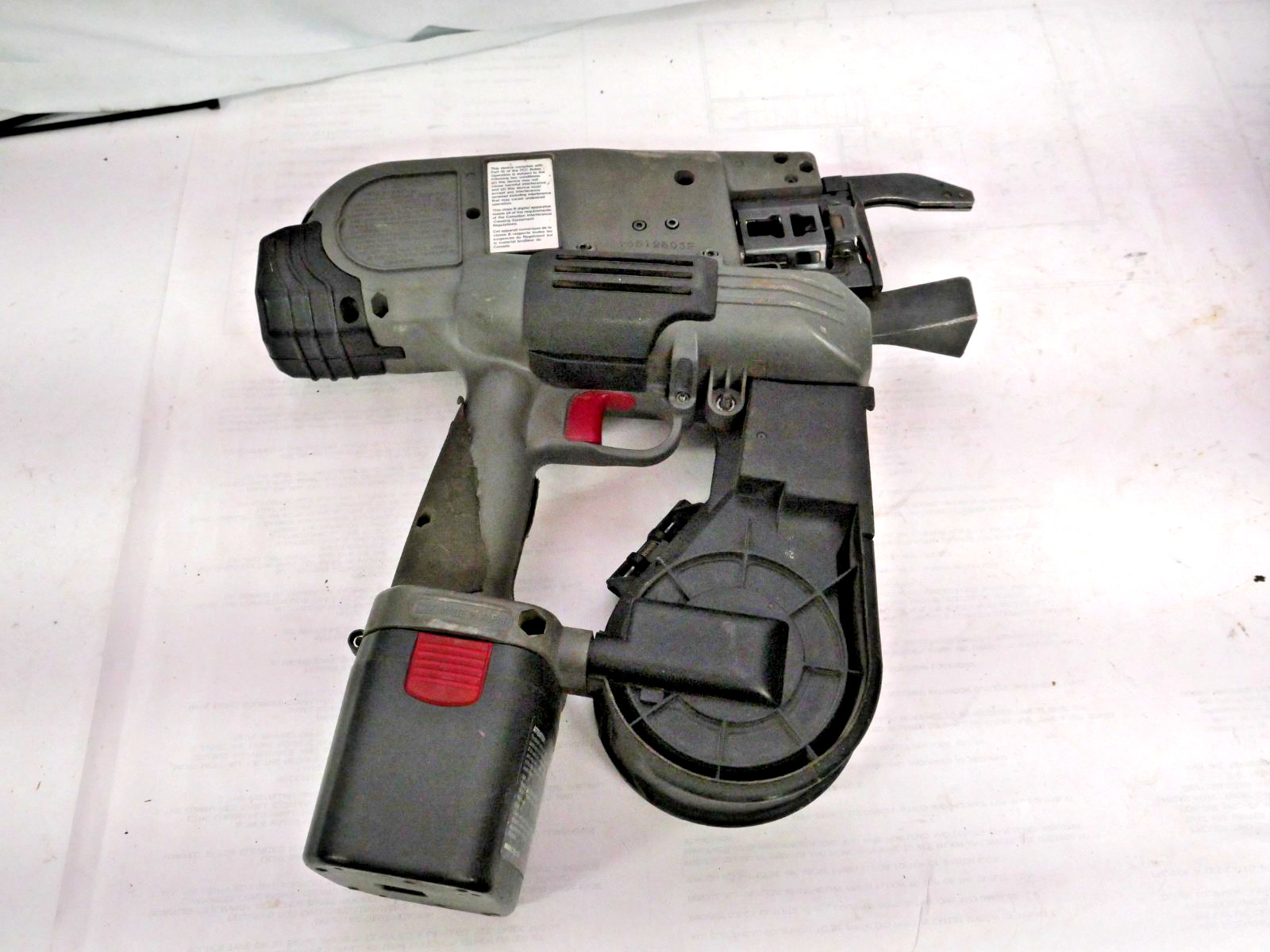 MAX RB655 Rebar Tier with (3) Batteries , Case ,Charger and Manual , Works Fine
