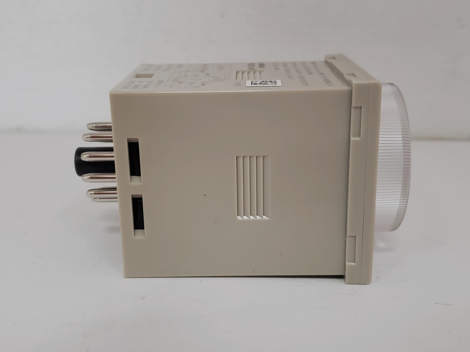OMRON H3CR-AP SOLID STATE TIMER 11 PIN 100-240V AC 100-125V DC NIB