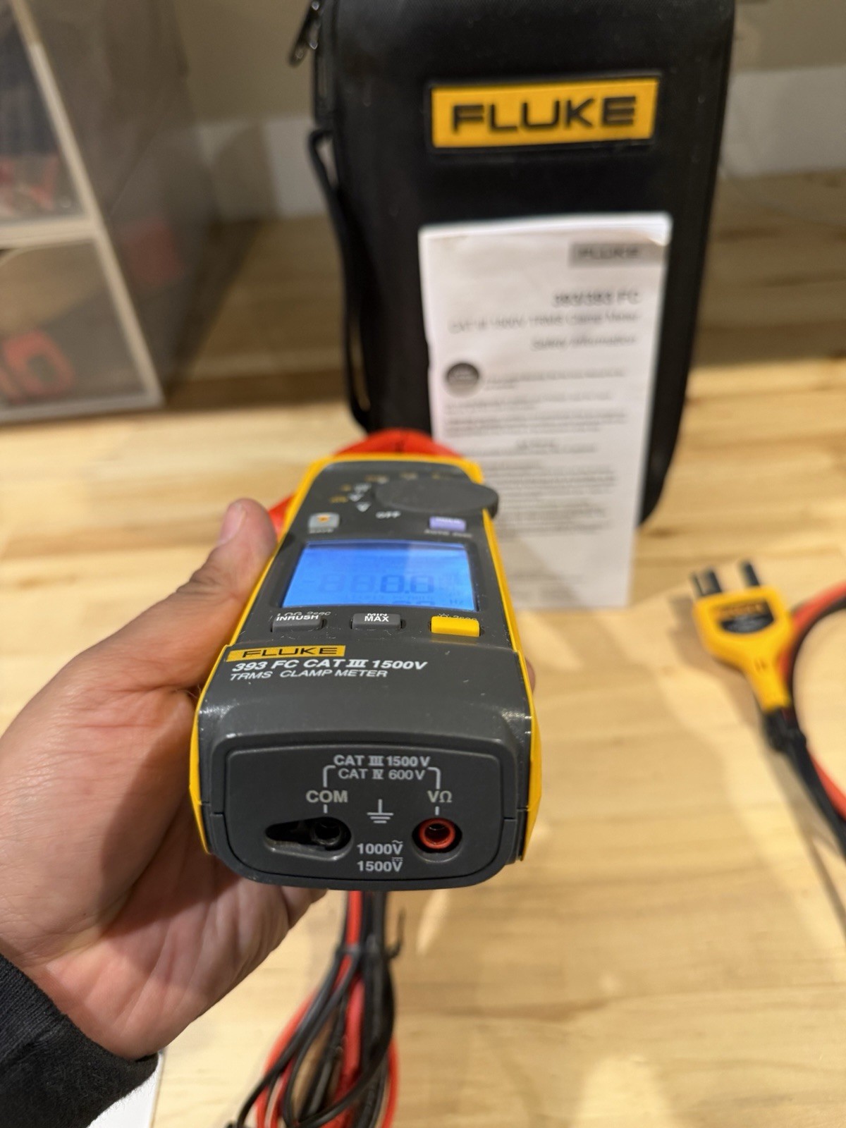 FLUKE 393 FC CAT III 1500V TRMS CLAMP METER W/ IFLEX PROBE & LEADS (TESTED)