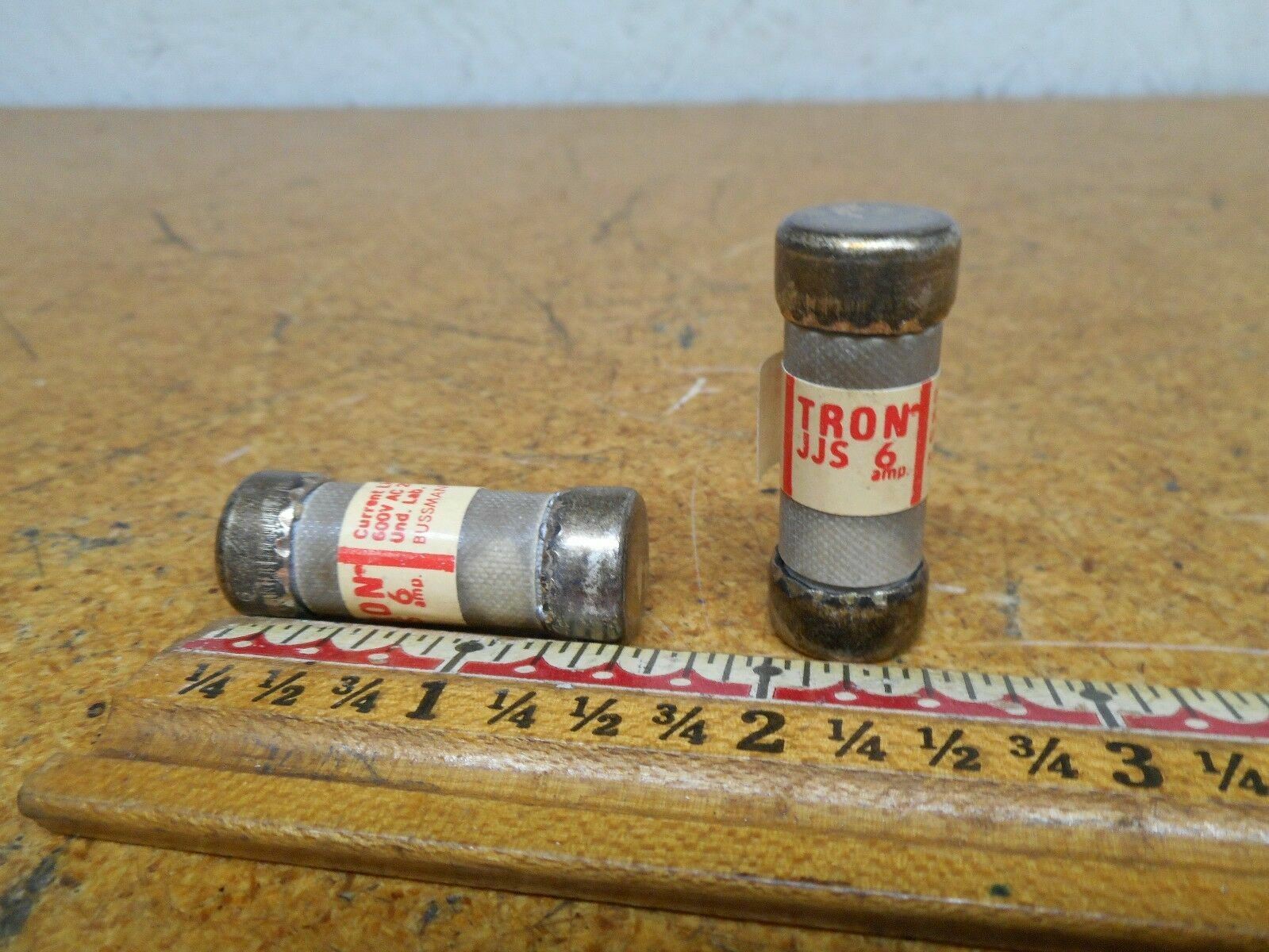 Bussmann Tron JJS-6 Current Limiting Fuses 6A 600V New (Box of 2 Fuses)