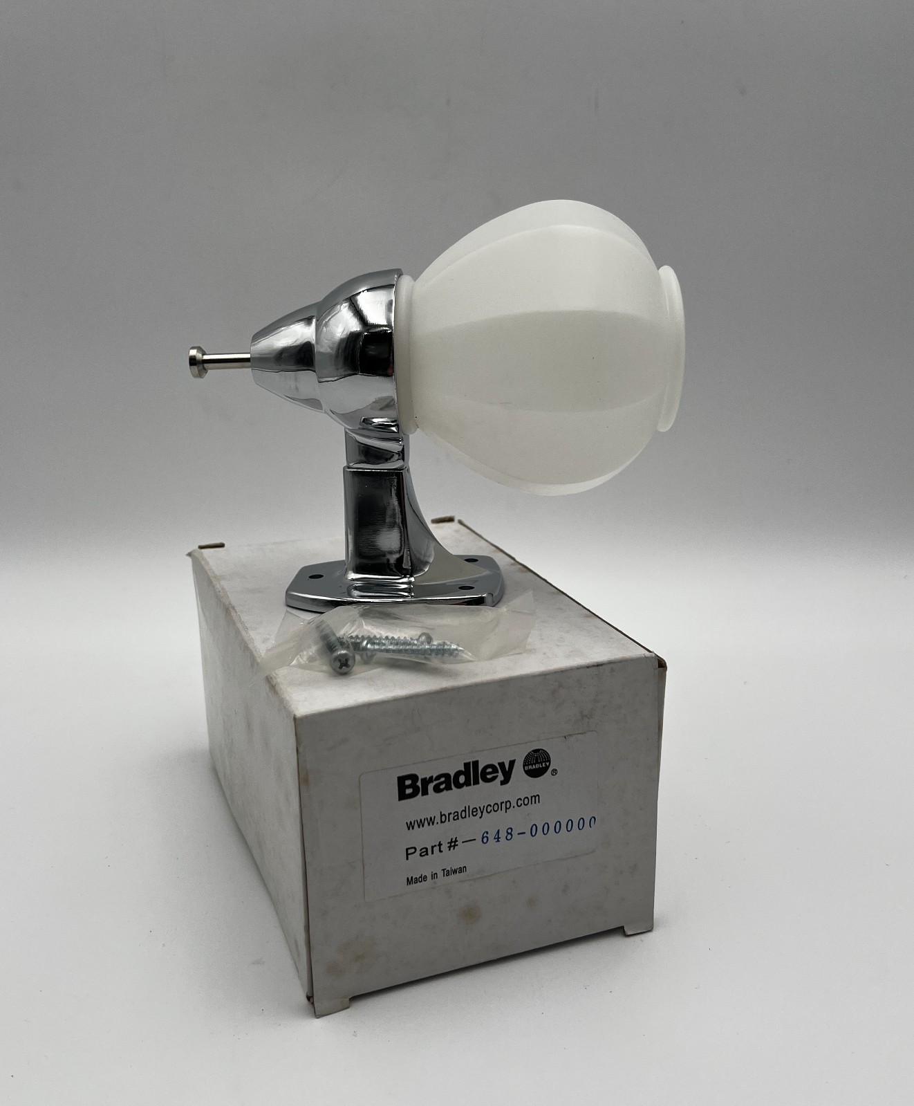 Bradley 640 Surface Mounted Bulb Liquid Soap Dispenser Chrome Plated 16 oz