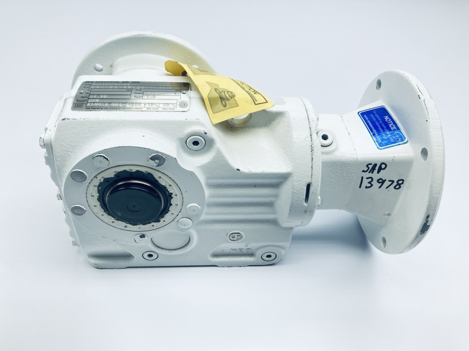 SEW-EURODRIVE KAF37AM56-KS Gearbox Reducer 24.99:1-Ratio 635-Torque M5B-Mounting