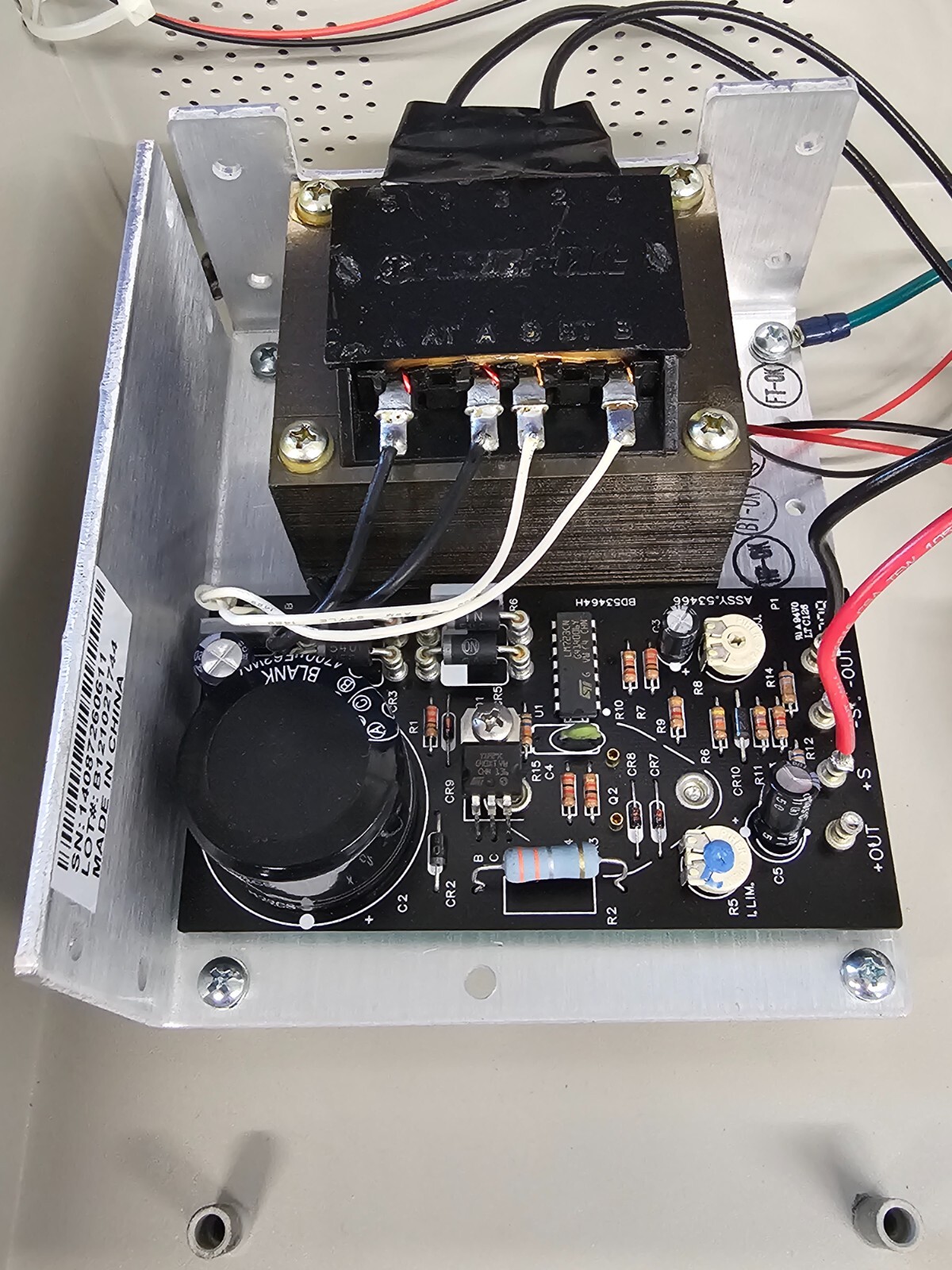Securitron ASSA ABLOY BPS 24 2 Power Supply 12 24V VDC 2 Amp 2A Fire Alarm Box