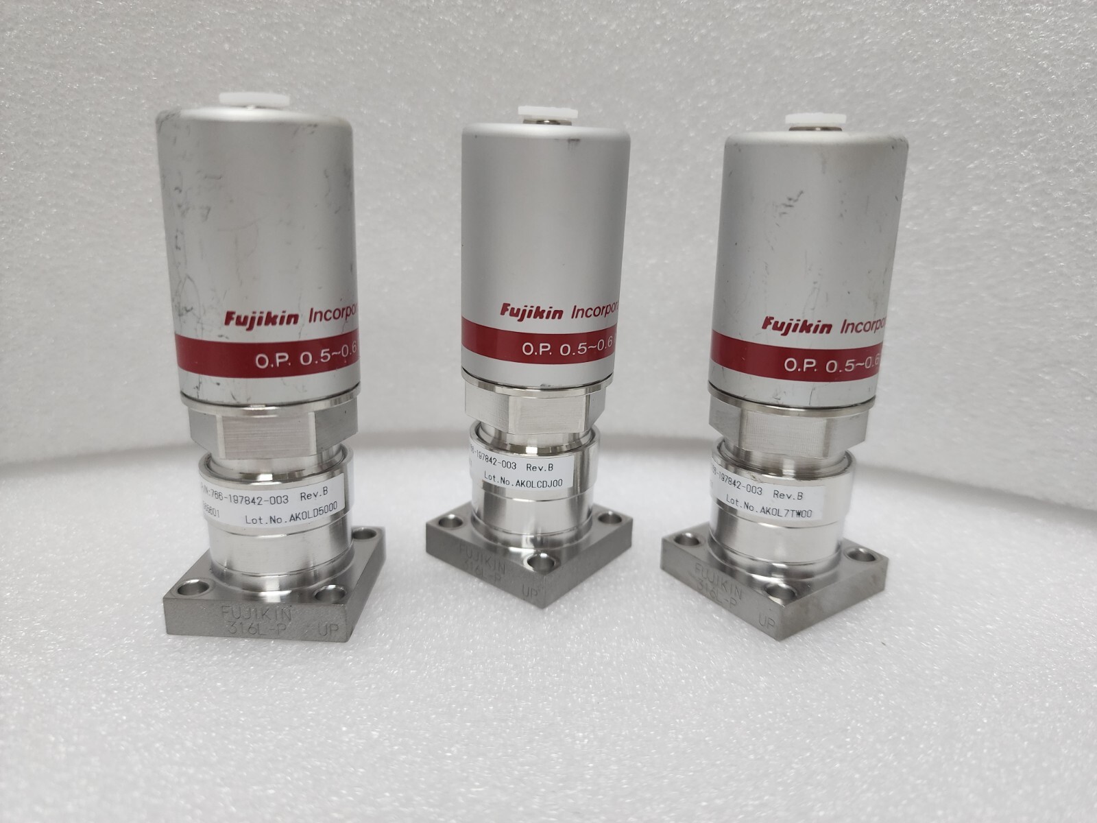 3pc LAM Research 766-197842-003 Rev B,Fujikin 565601 Diaphram Valve,Jp_,96433