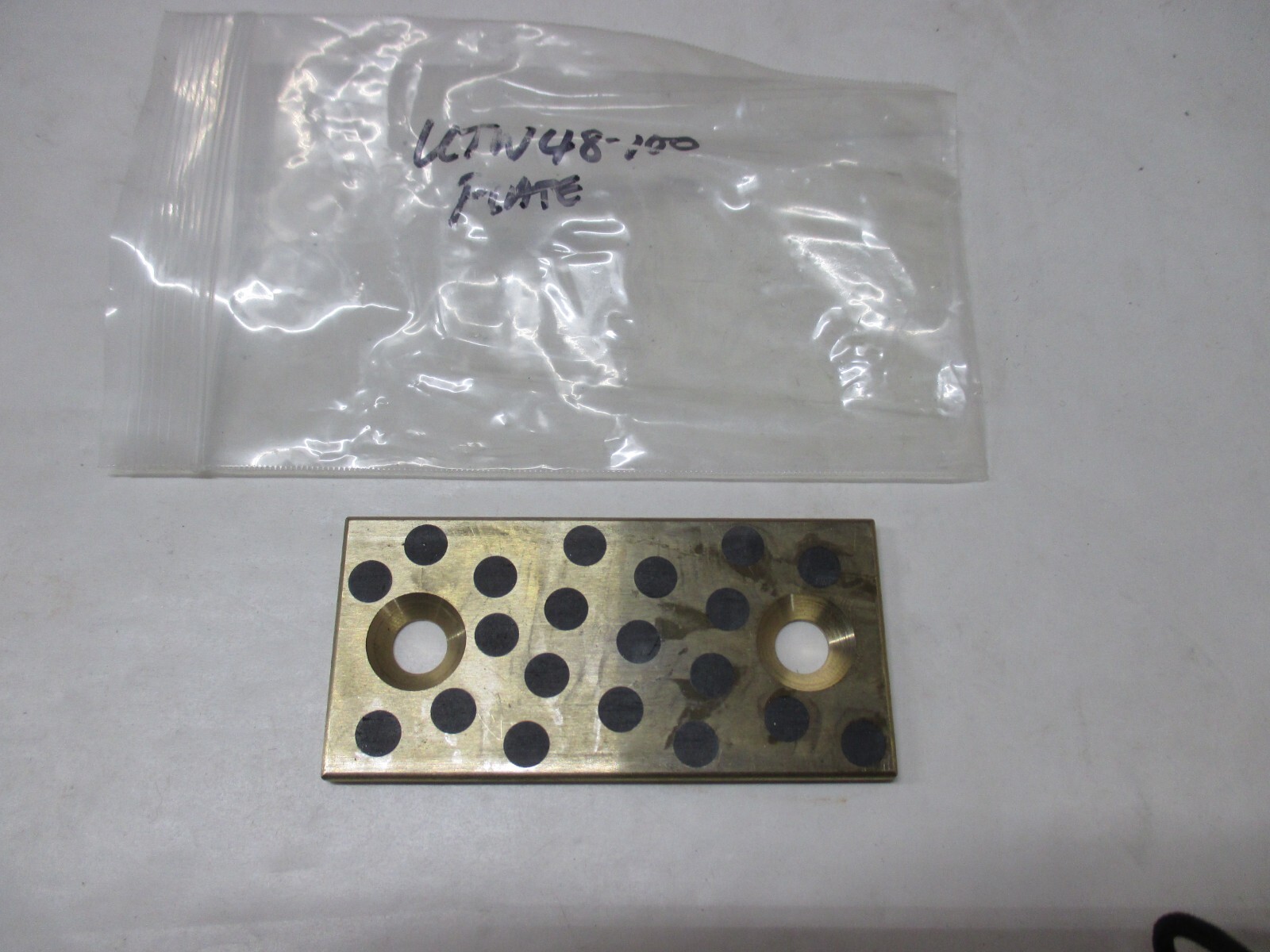 UTW48-100 OIL FREE SLIDE PLATE 48mm X 100mm X 5mm THICK NEW