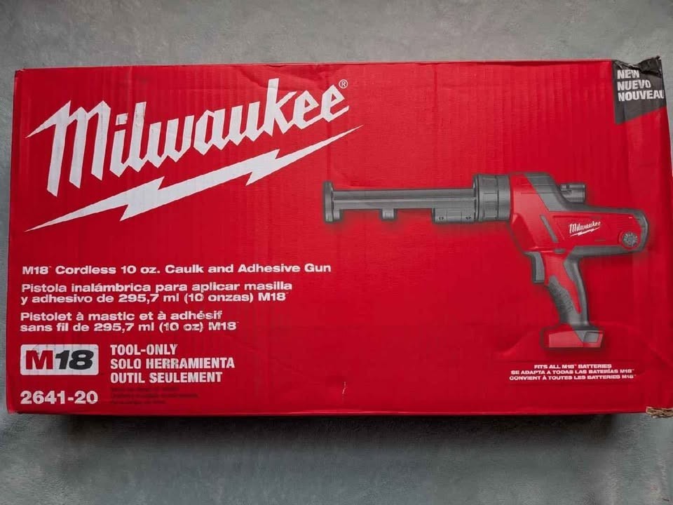 Milwaukee 2641-20 M18 18 Volt Cordless 10 Oz Caulk And Adhesive Gun (Bare Tool)