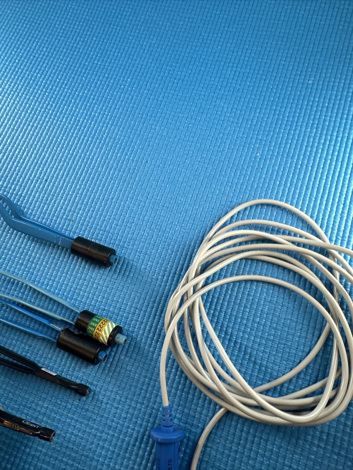 6 Bovie Bipolar Bayonet Forceps Straight, And Curved And 1 Cord