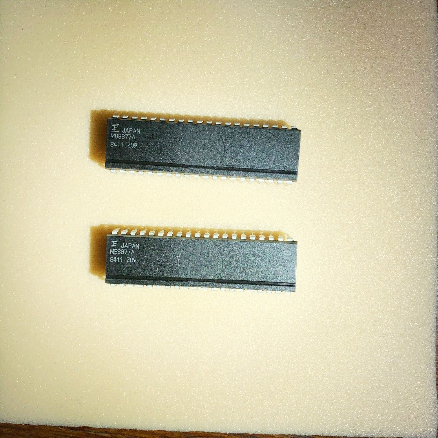 2 pc LOT MB8877A Floppy Disk Controller DIP40 BY FUJITSU *****