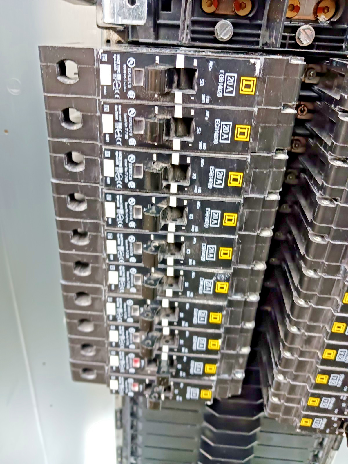 Square D 125 Amp Main Breaker Panelboard with 100 A Main NF442L1C 600Y 480 277 V