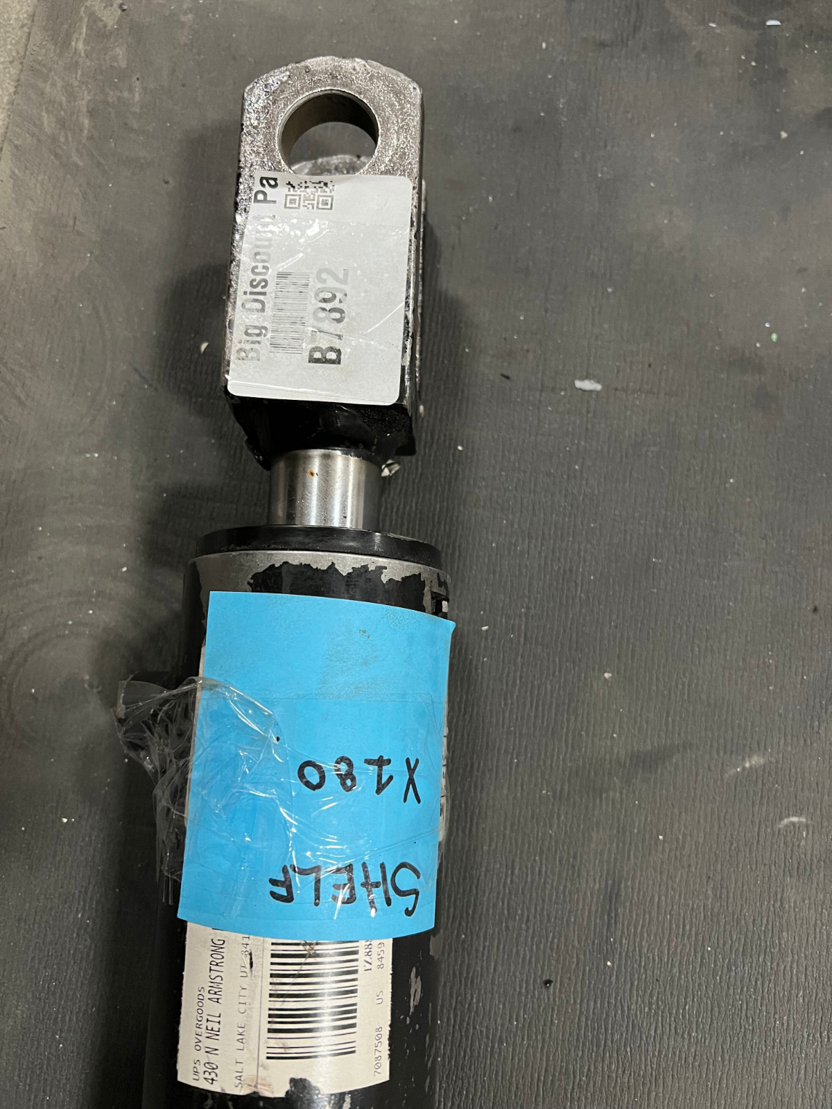 Garrison Hydraulic Welded Cylinder 2.89″ OD x 23.5″ Retracted x 1.25″ Rod
